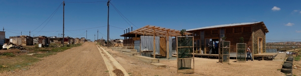Past and future? Shanty huts and new sustainable housing 